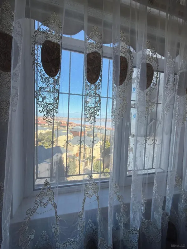 Satılır 3 otaqlı mənzil 106 m²