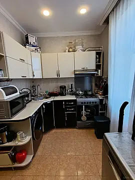 Satılır 3 otaqlı mənzil 130 m²