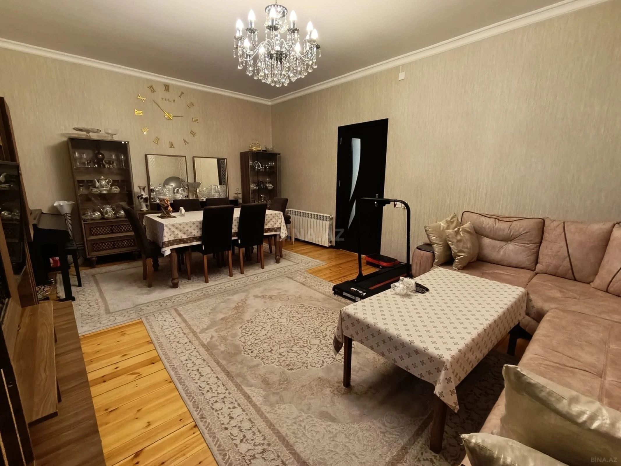 Satılır 3 otaqlı mənzil 130 m²