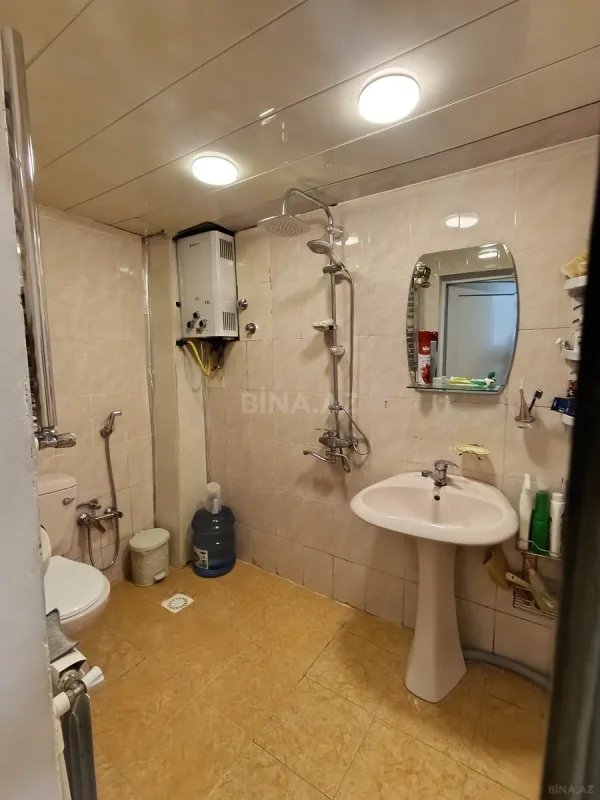 Satılır 3 otaqlı mənzil 130 m²