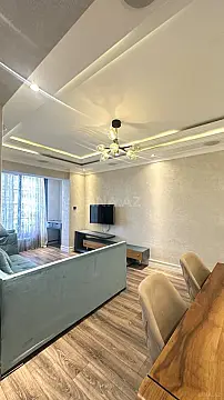 Kirayə verilir 2 otaqlı mənzil 70 m²