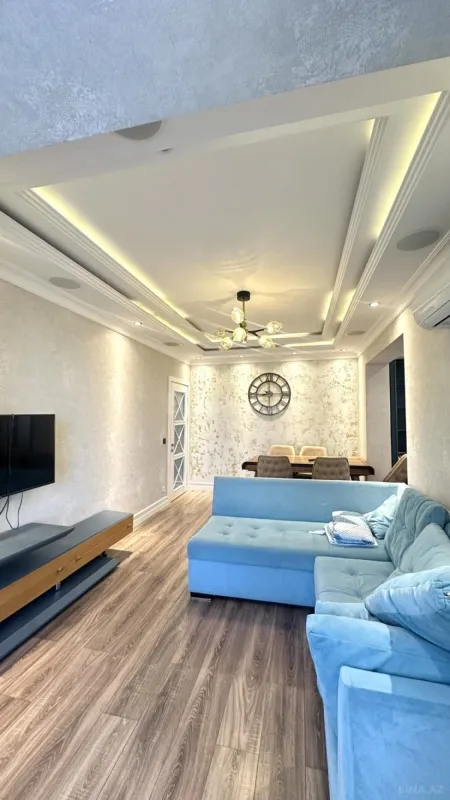 Kirayə verilir 2 otaqlı mənzil 70 m²