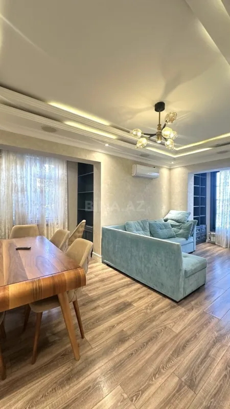 Kirayə verilir 2 otaqlı mənzil 70 m²