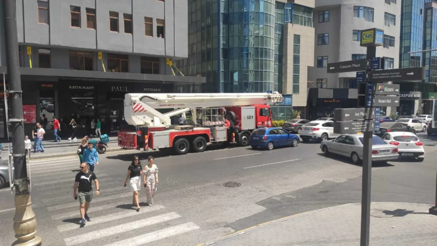 Satılır 4 otaqlı mənzil 230.7 m²