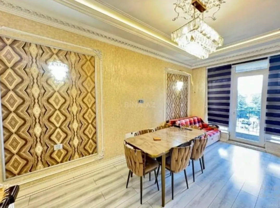 Satılır 4 otaqlı mənzil 230.7 m²