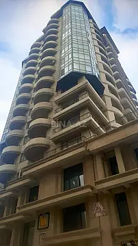 Satılır 4 otaqlı mənzil 230.7 m²