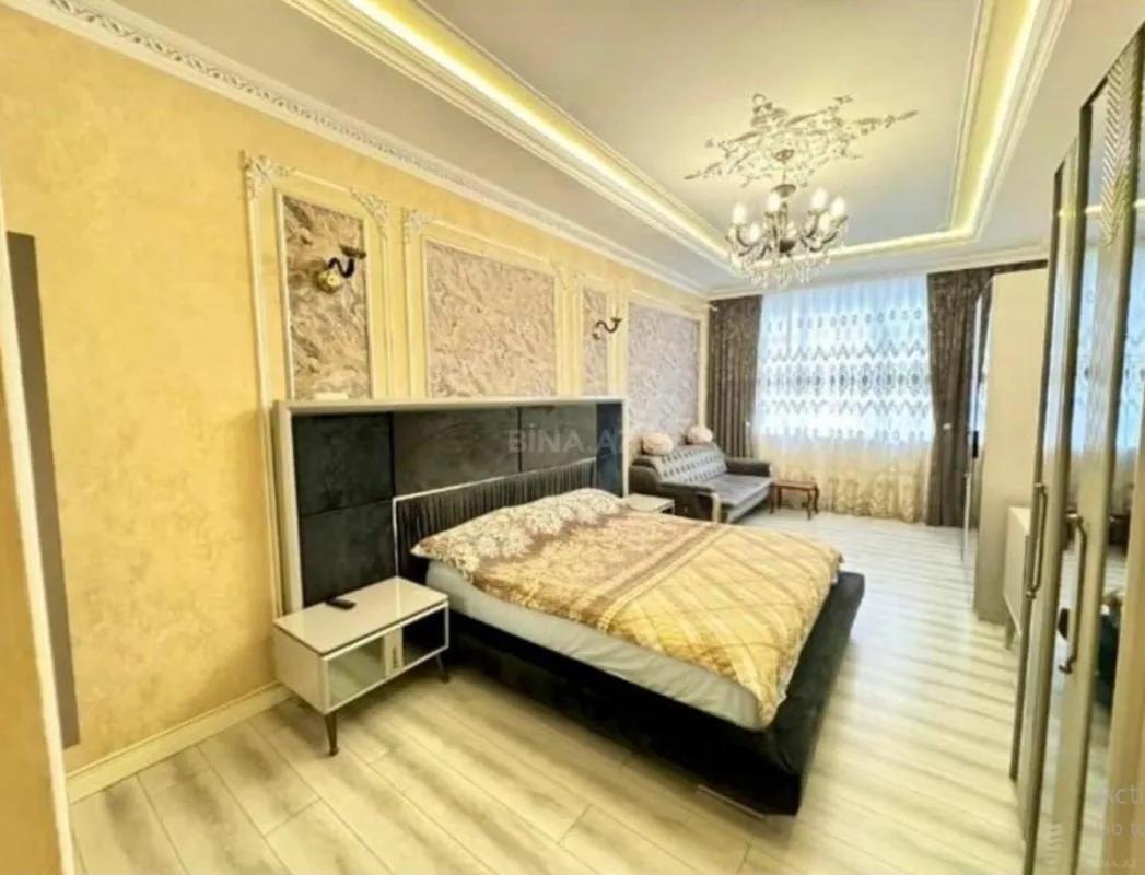 Satılır 4 otaqlı mənzil 230.7 m²