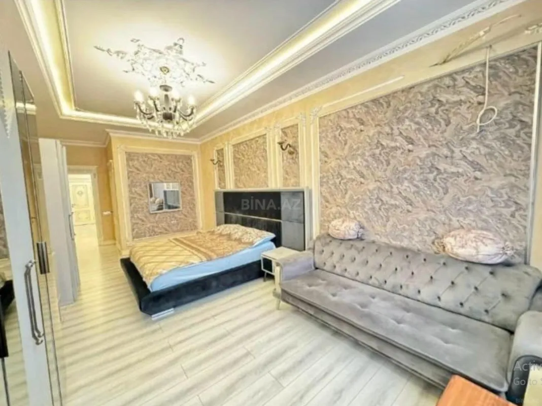 Satılır 4 otaqlı mənzil 230.7 m²