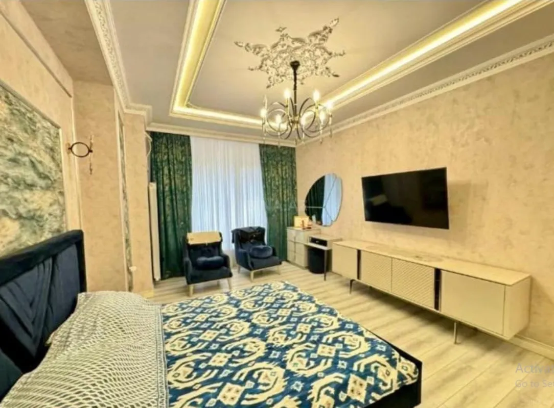 Satılır 4 otaqlı mənzil 230.7 m²