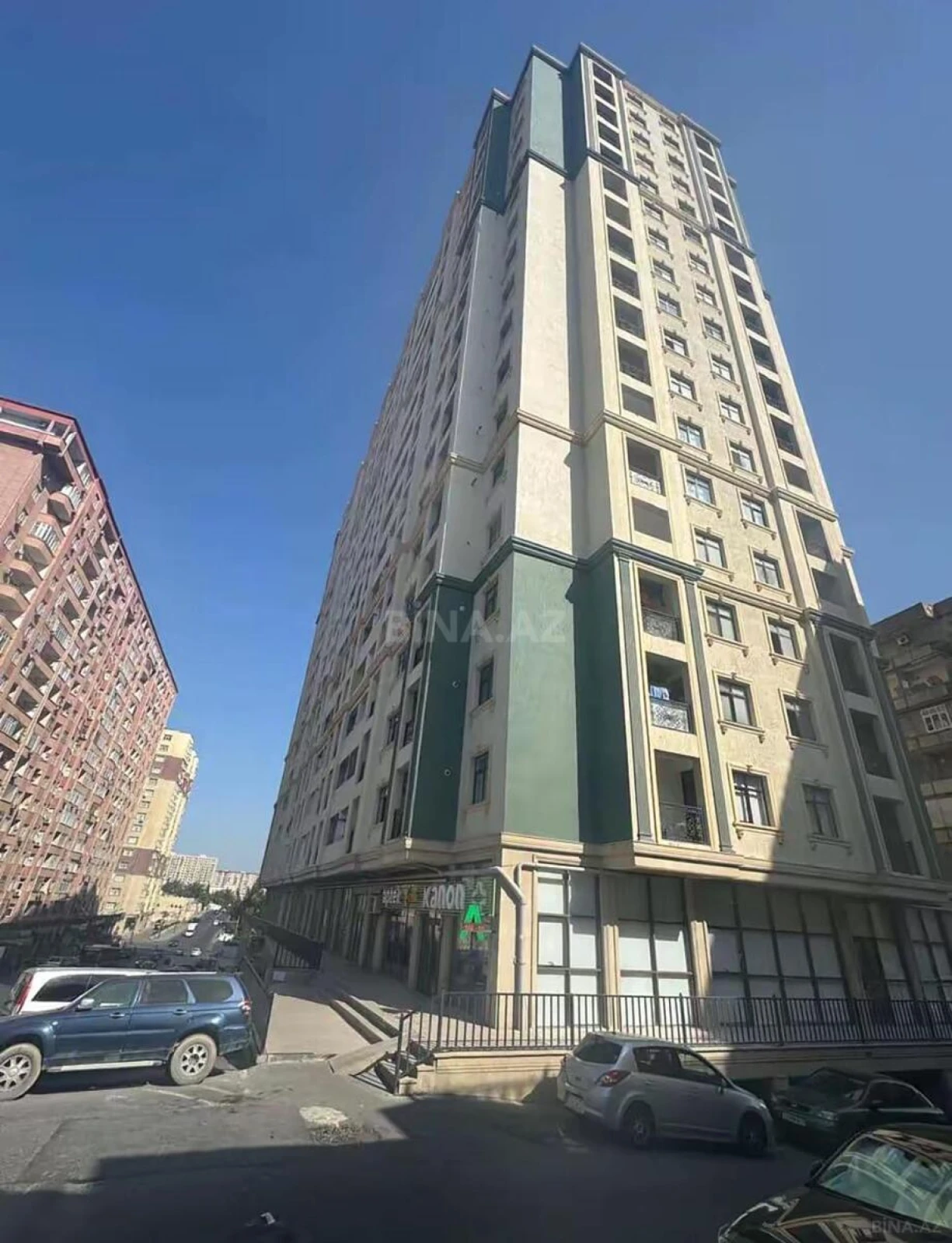 Satılır 3 otaqlı mənzil 146 m²
