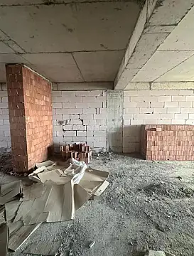 Satılır 3 otaqlı mənzil 146 m²