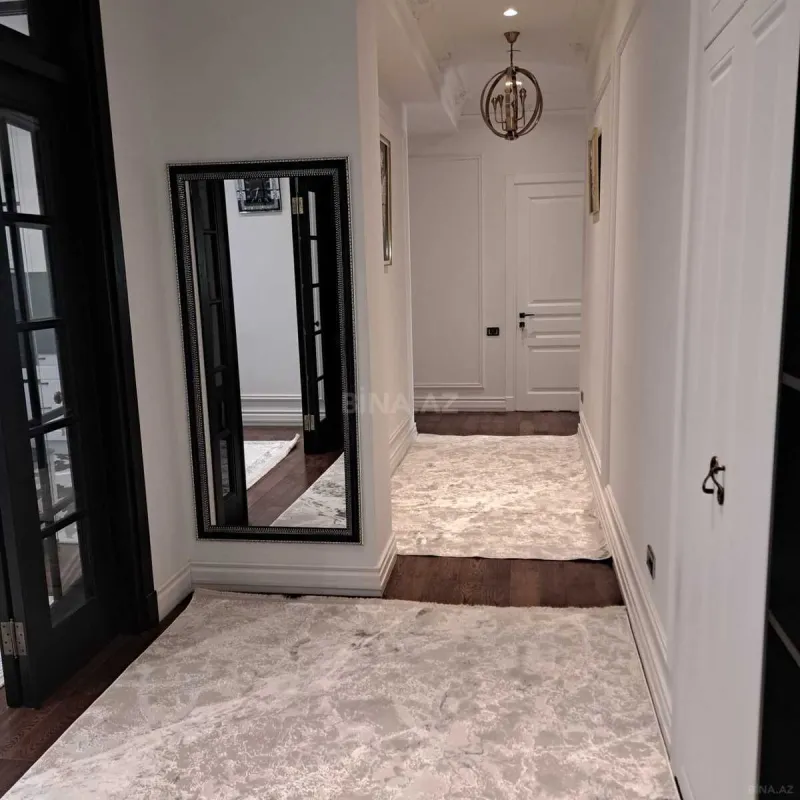 Kirayə verilir 3 otaqlı mənzil 120 m²