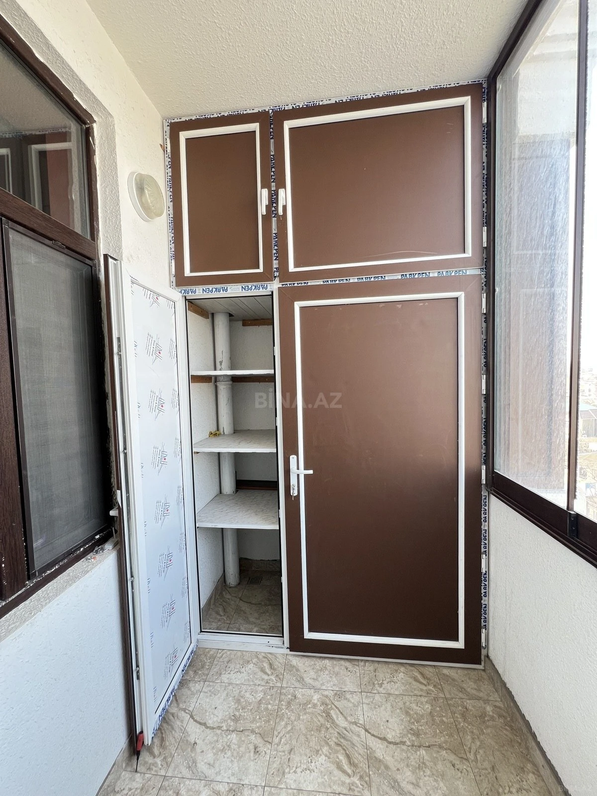 Satılır 3 otaqlı mənzil 135 m²