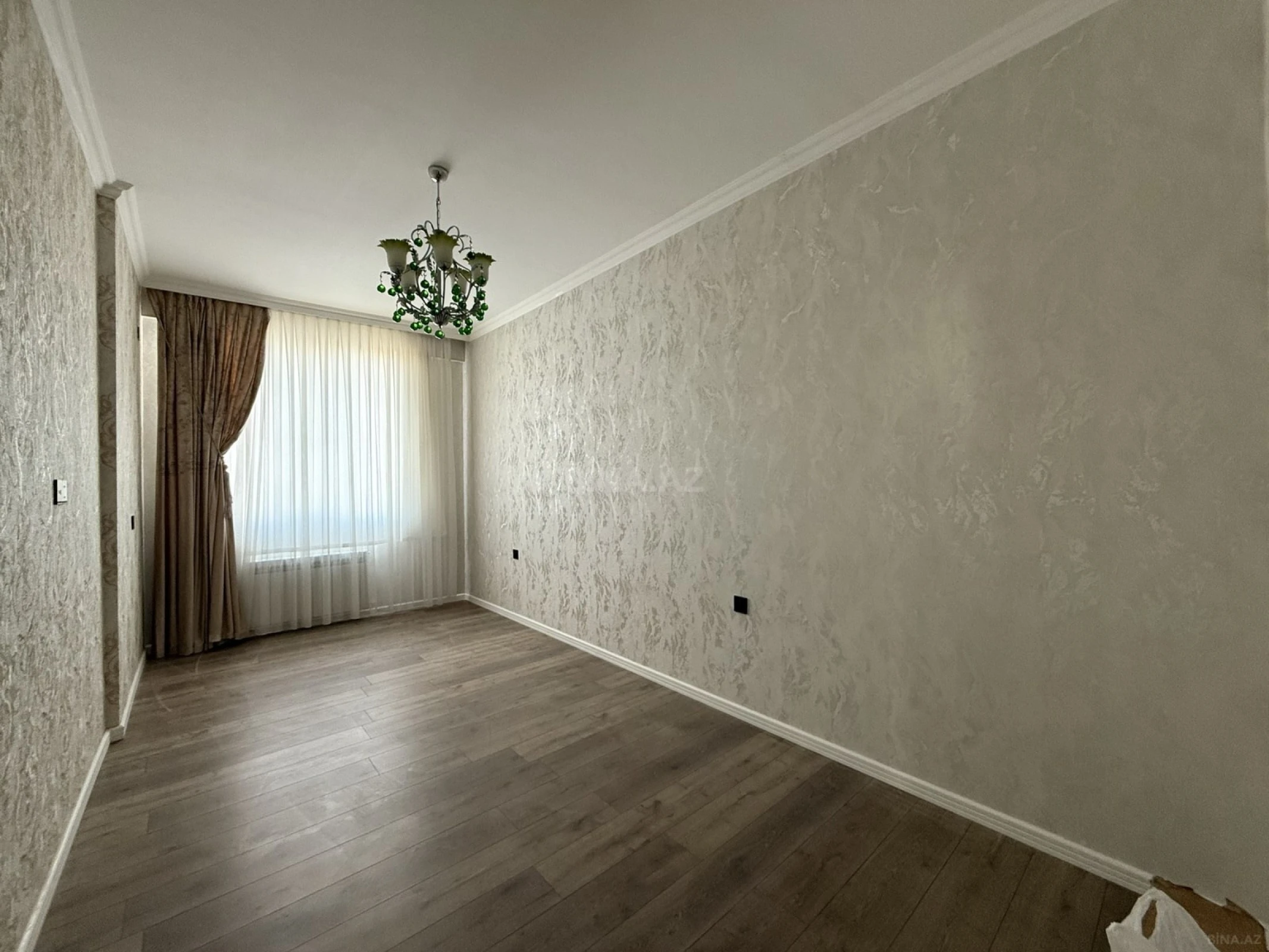 Kirayə verilir 3 otaqlı mənzil 140 m²