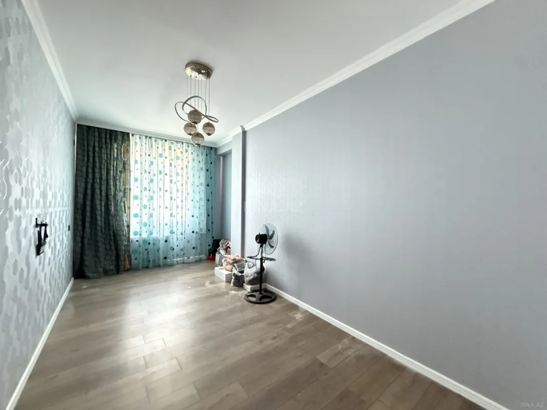 Kirayə verilir 3 otaqlı mənzil 140 m²