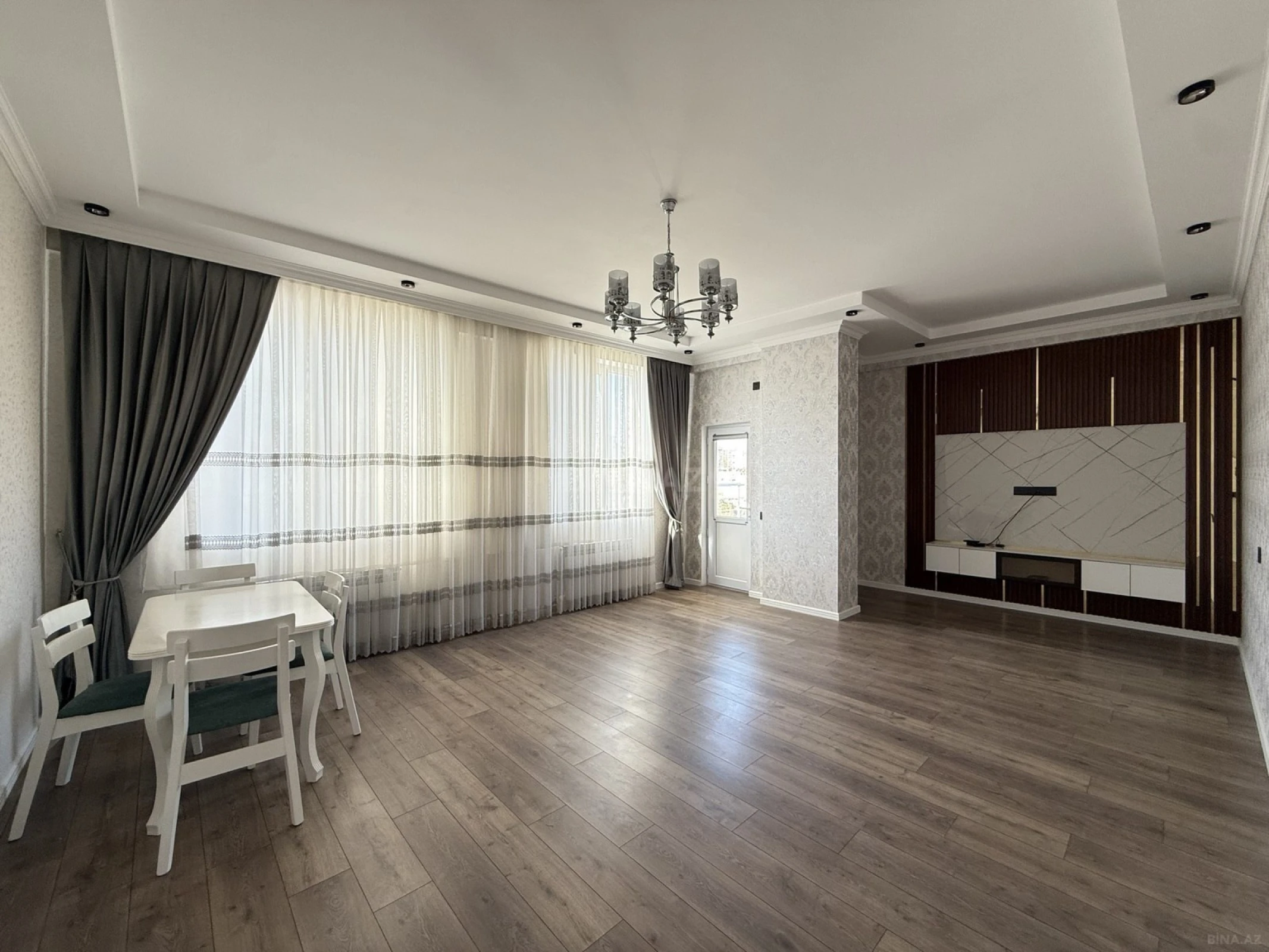 Kirayə verilir 3 otaqlı mənzil 140 m²