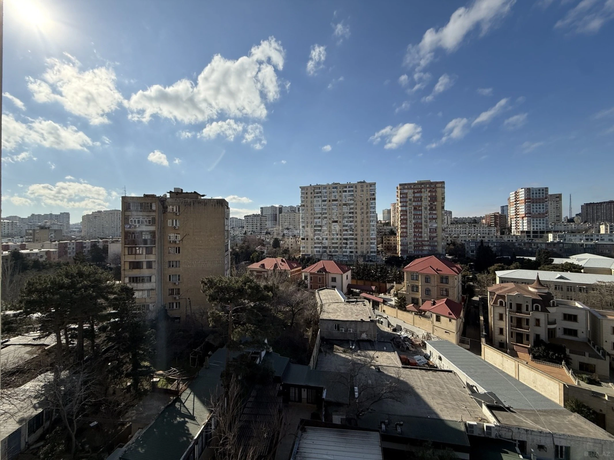 Kirayə verilir 3 otaqlı mənzil 140 m²