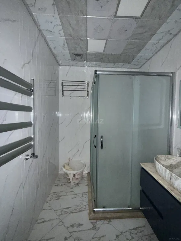 Kirayə verilir 3 otaqlı mənzil 140 m²