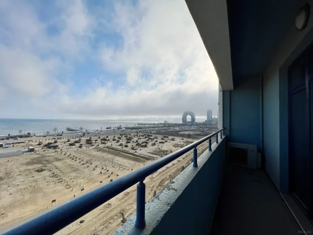 Kirayə verilir 4 otaqlı mənzil 250 m²