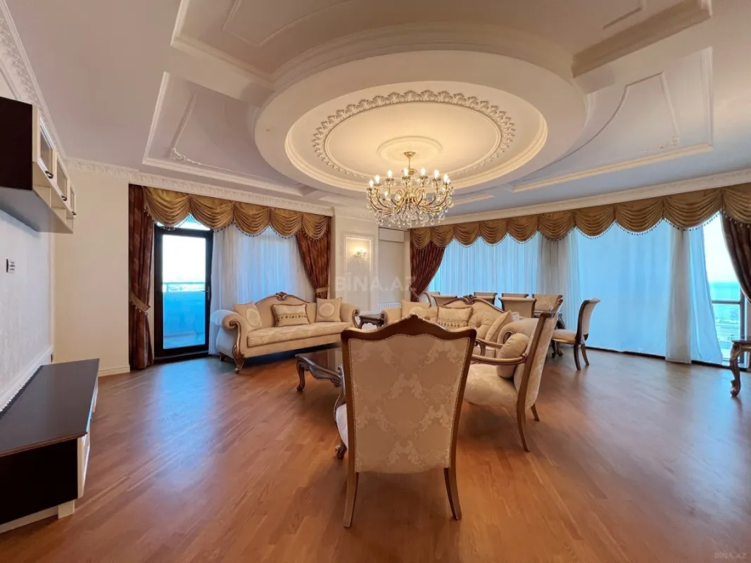 Kirayə verilir 4 otaqlı mənzil 250 m²