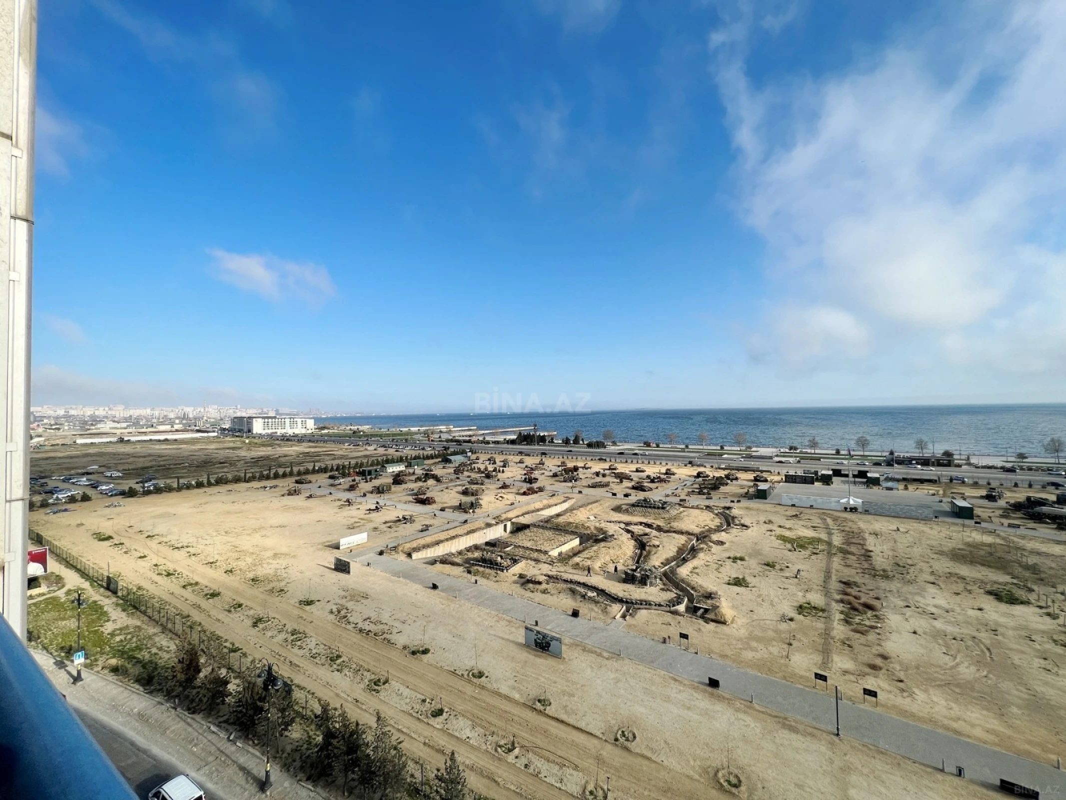 Kirayə verilir 4 otaqlı mənzil 250 m²