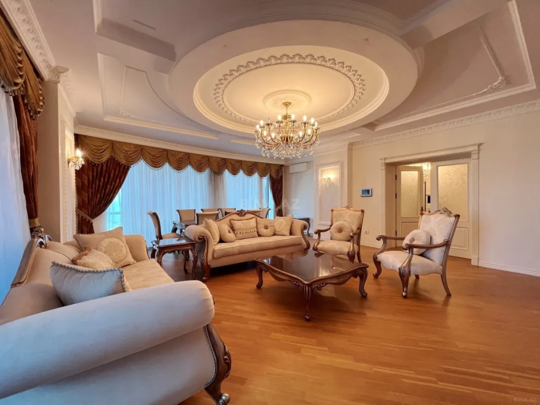 Kirayə verilir 4 otaqlı mənzil 250 m²