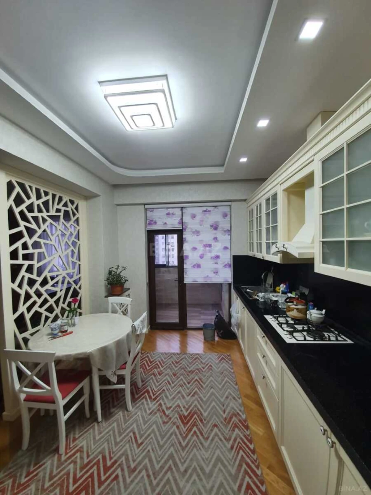 Satılır 2 otaqlı mənzil 67 m²