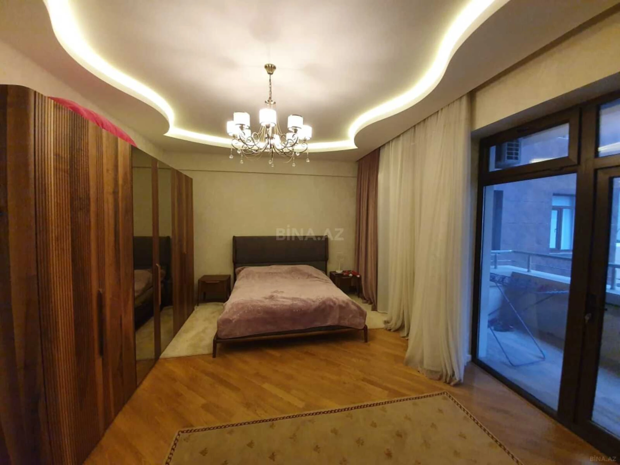 Satılır 2 otaqlı mənzil 67 m²