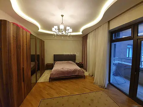 Satılır 2 otaqlı mənzil 67 m²