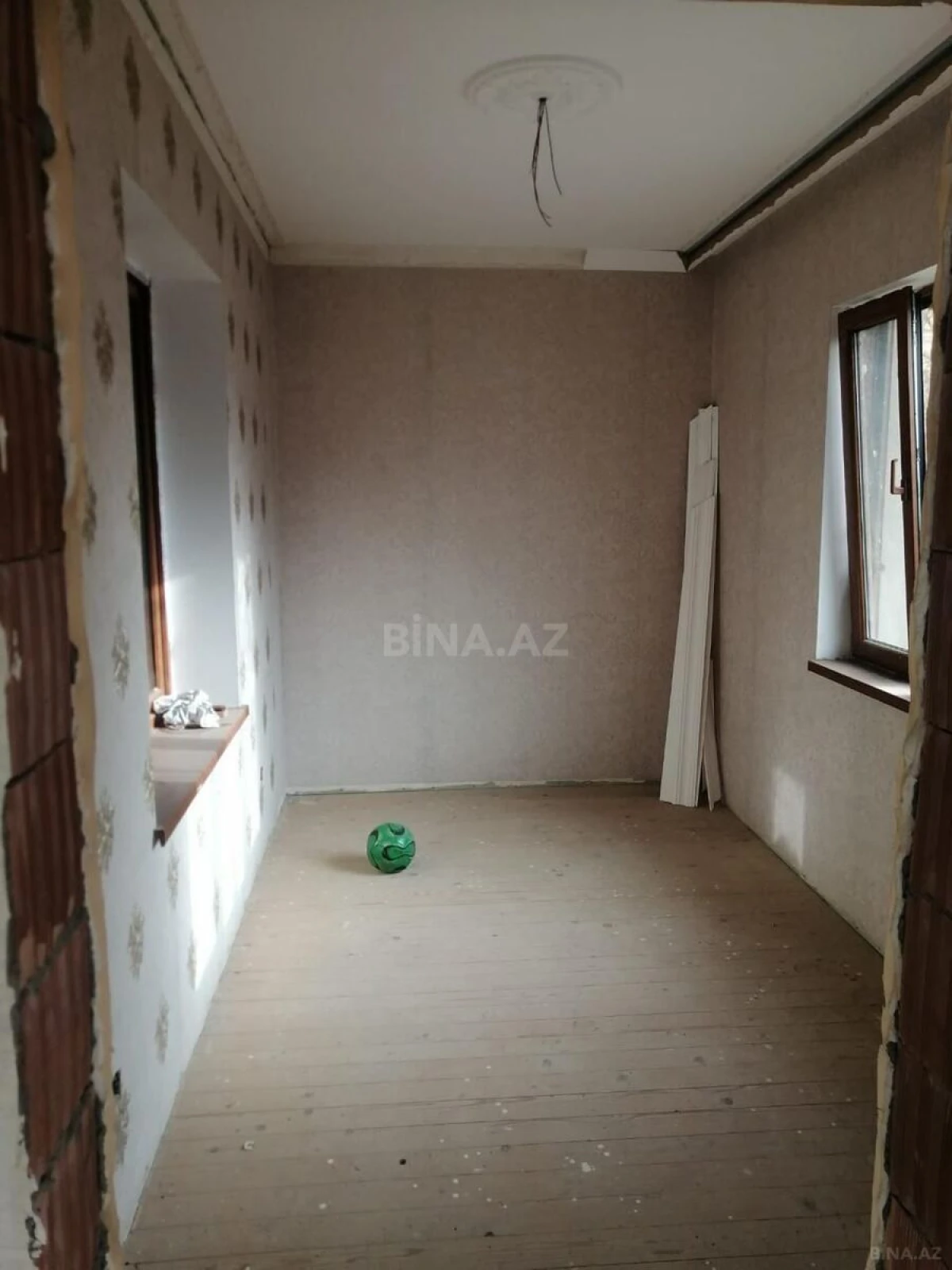 Satılır 4 otaqlı həyət evi 130 m²