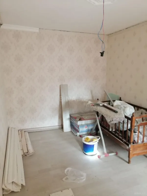 Satılır 4 otaqlı həyət evi 130 m²