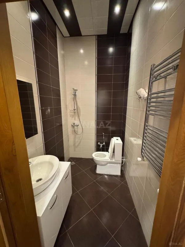 Kirayə verilir 13 otaqlı ofis 1000 m²