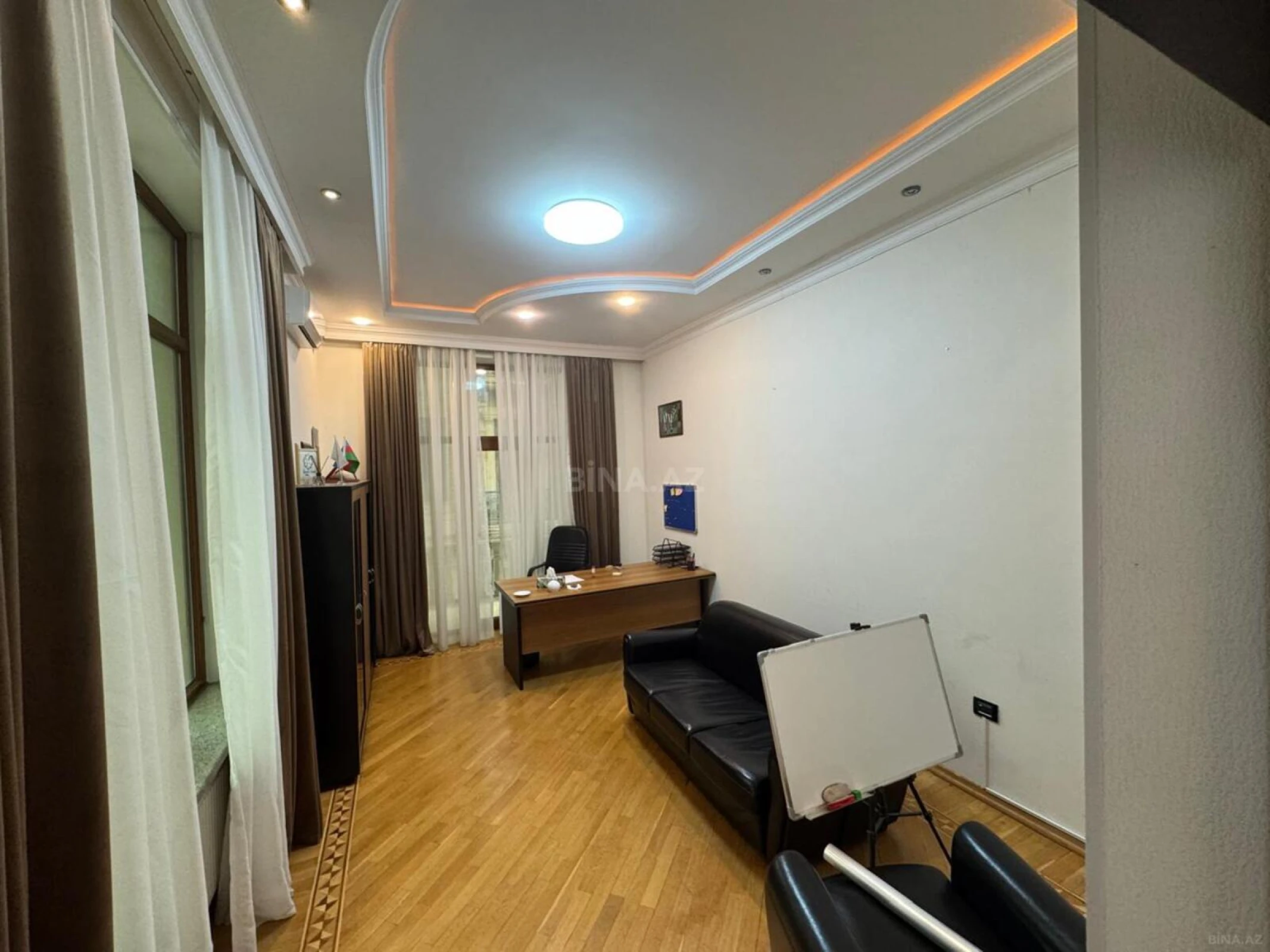 Kirayə verilir 13 otaqlı ofis 1000 m²