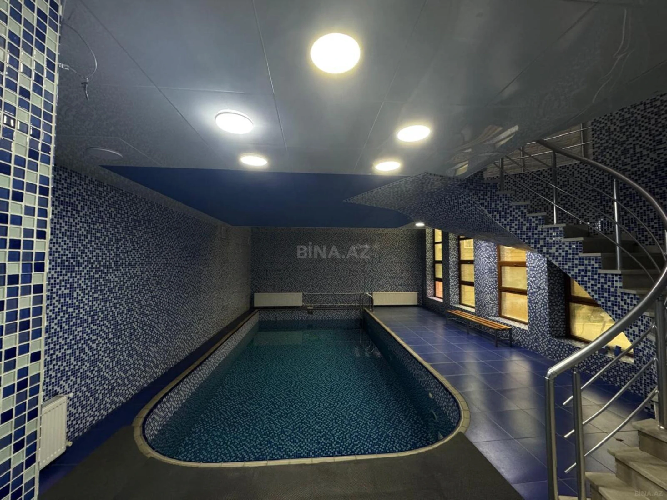 Kirayə verilir 13 otaqlı ofis 1000 m²