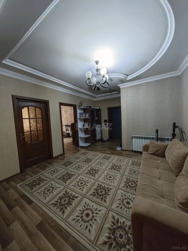 Satılır 3 otaqlı mənzil 126 m²