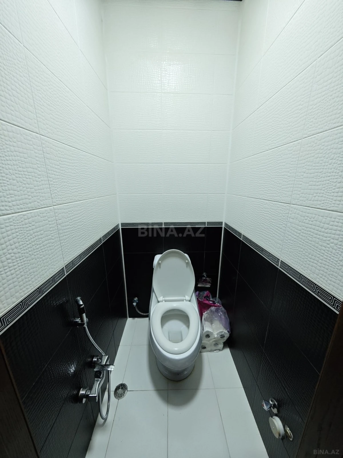 Satılır 3 otaqlı mənzil 126 m²