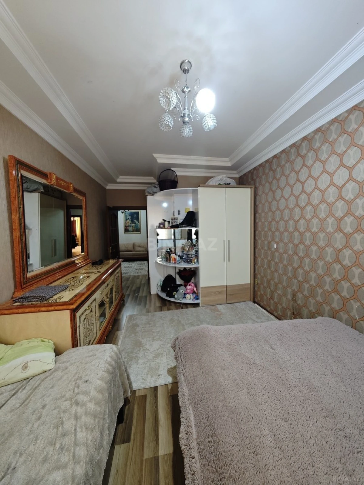 Satılır 3 otaqlı mənzil 126 m²