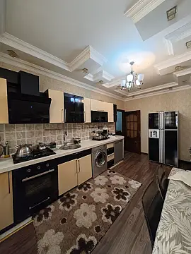 Satılır 3 otaqlı mənzil 126 m²