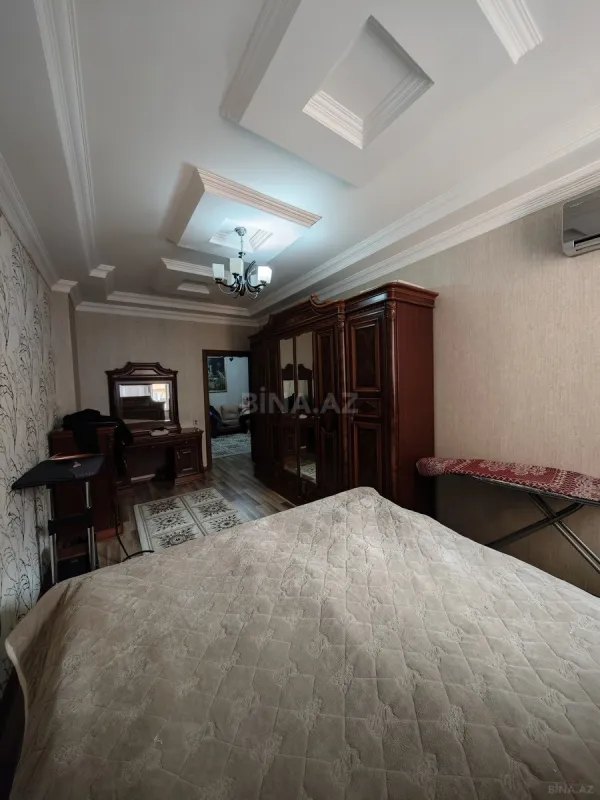 Satılır 3 otaqlı mənzil 126 m²