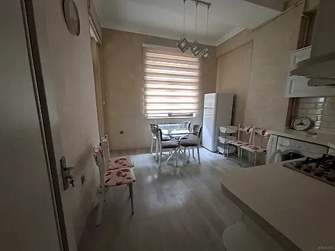 Kirayə verilir 2 otaqlı mənzil 69 m²