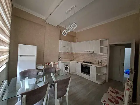 Kirayə verilir 2 otaqlı mənzil 69 m²