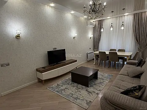 Satılır 3 otaqlı mənzil 121 m²