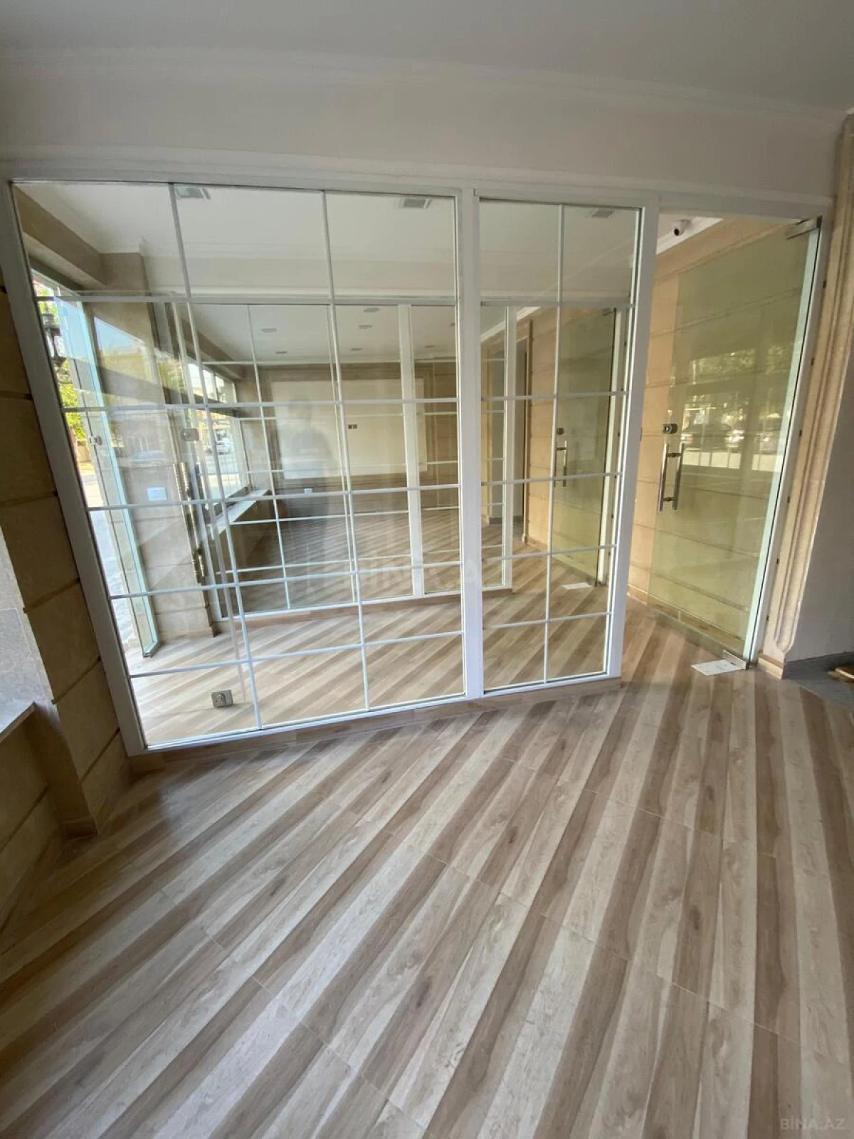 Satılır obyekt 500 m²