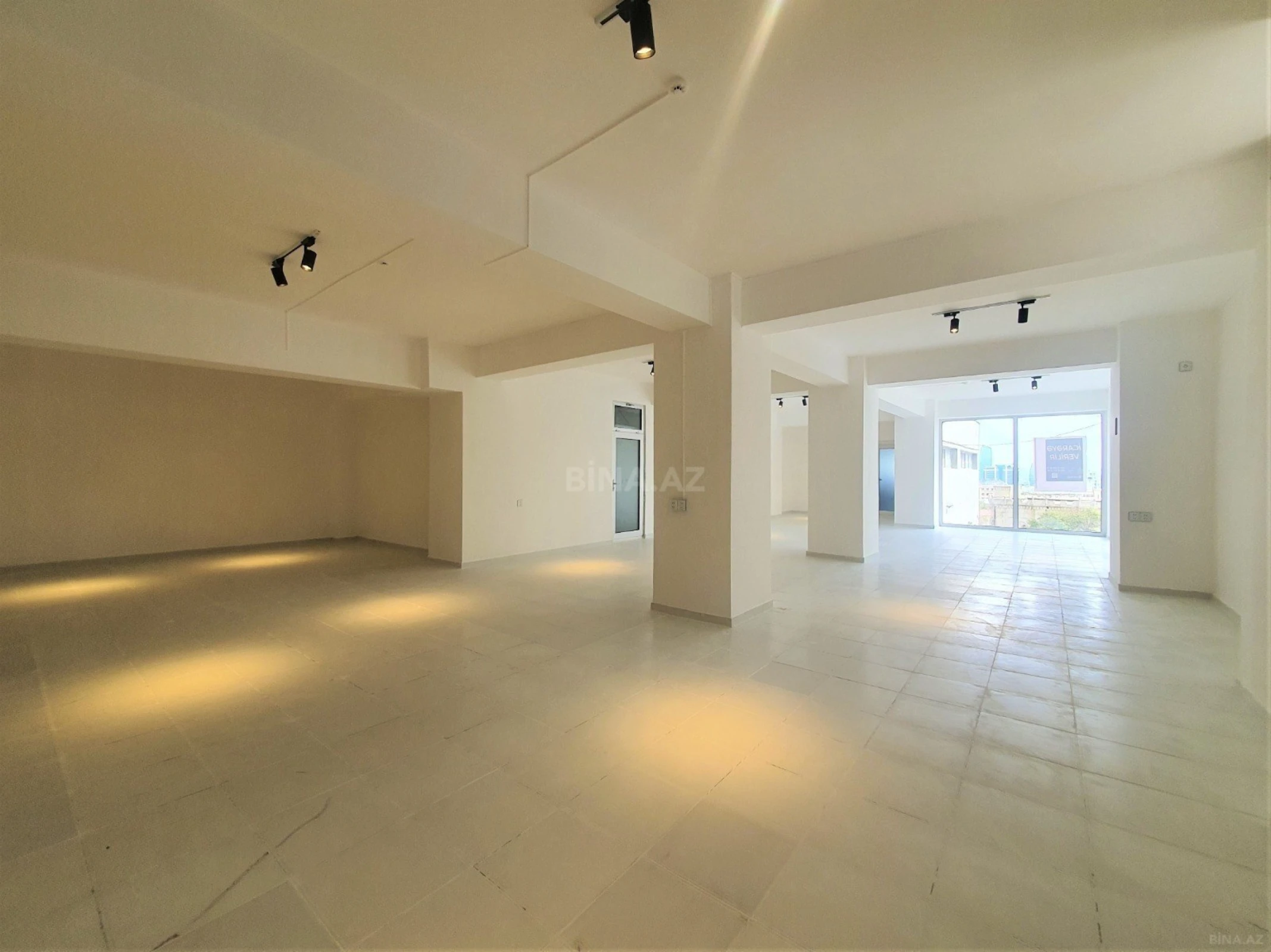 Kirayə verilir obyekt 1400 m²