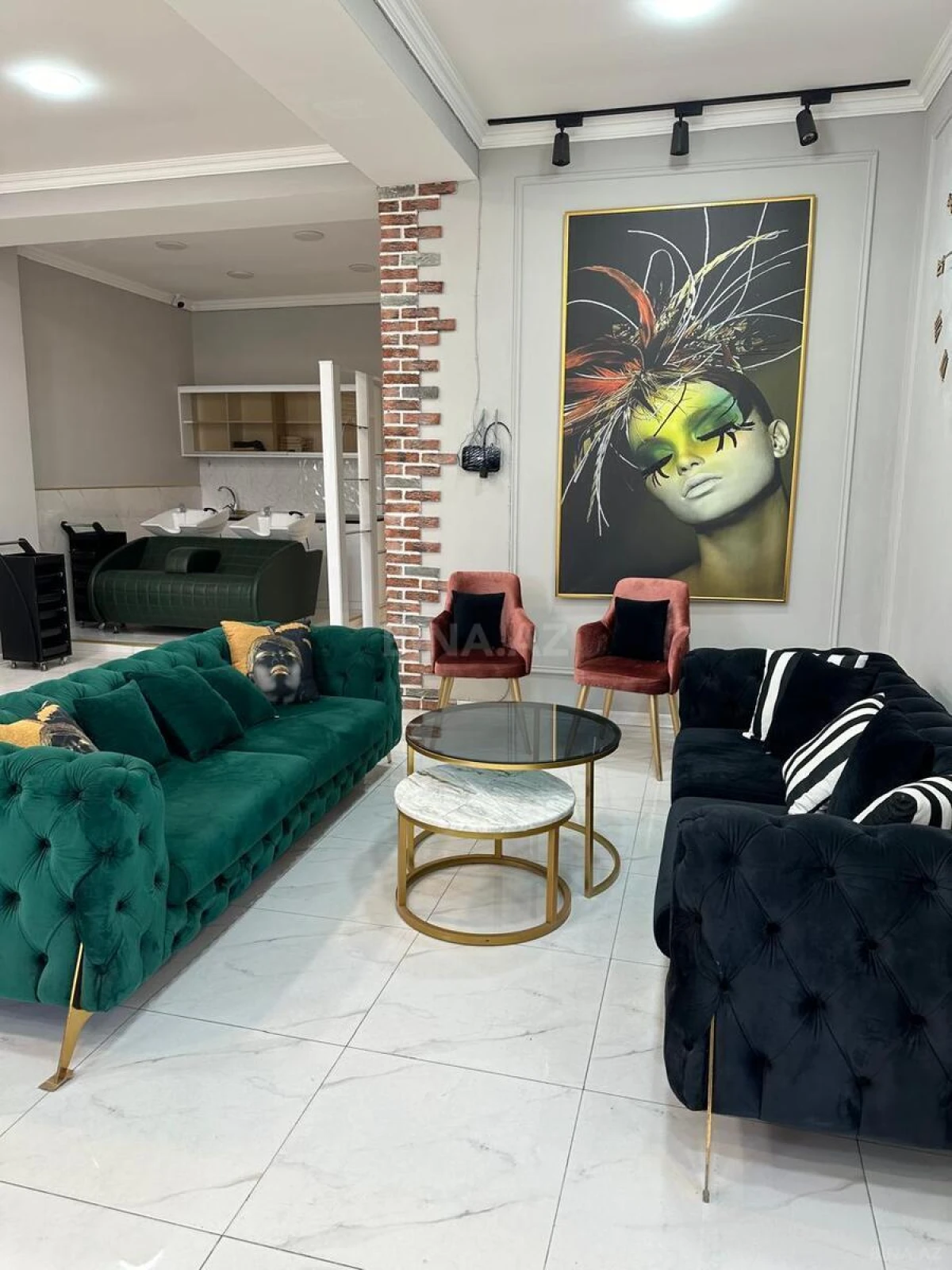 Kirayə verilir obyekt 105 m²