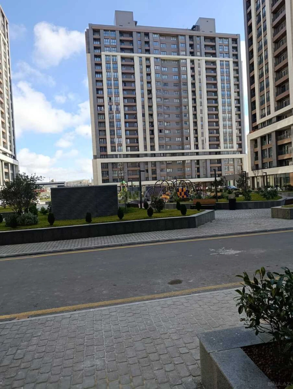 Satılır obyekt 177.9 m²