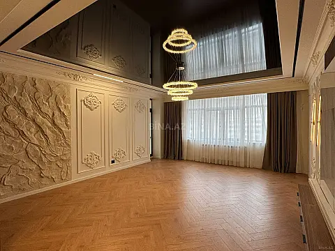 Satılır 2 otaqlı mənzil 107 m²