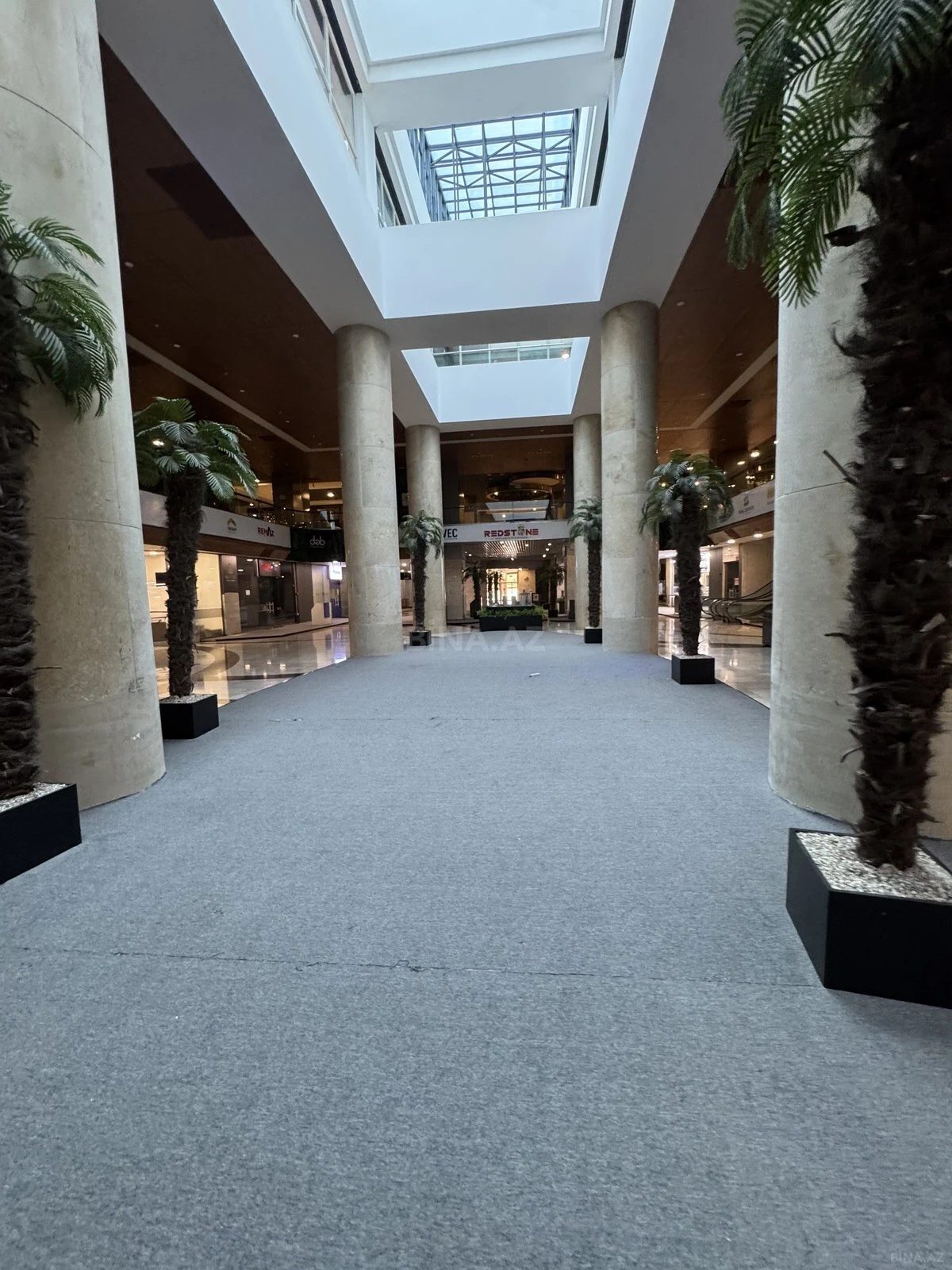 Kirayə verilir obyekt 262 m²