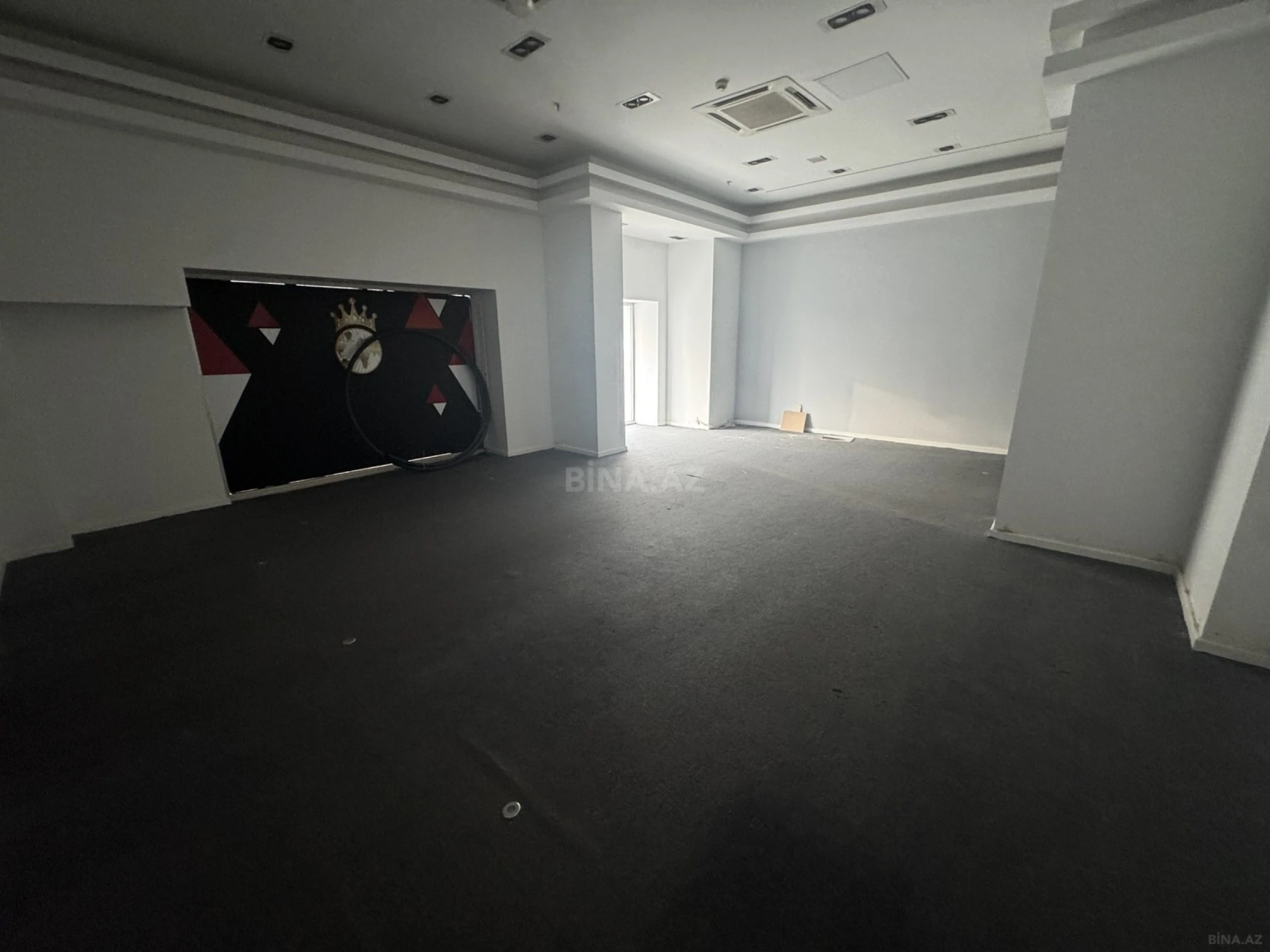 Kirayə verilir obyekt 262 m²