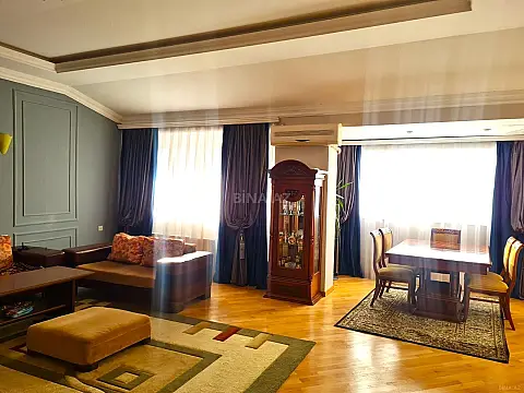 Satılır 4 otaqlı mənzil 240 m² — Bakı, Nəsimi 4 otaq 240.00 m²